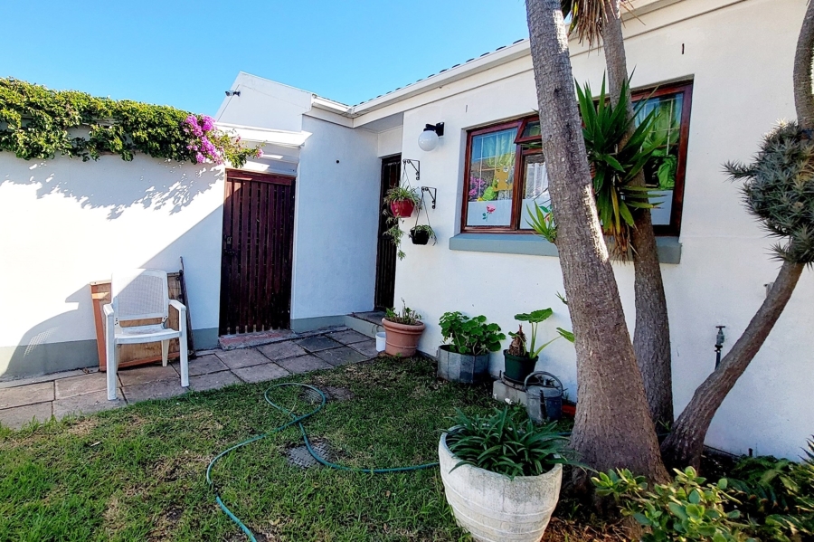 2 Bedroom Property for Sale in Silverglade Western Cape